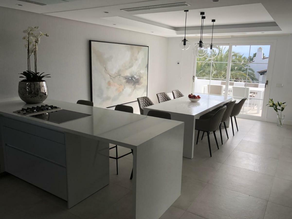 Modern Apartment Puente Romano Марбелья Екстер'єр фото