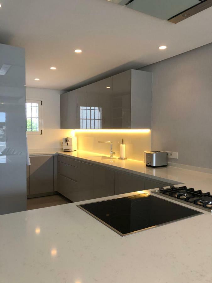 Modern Apartment Puente Romano Марбелья Екстер'єр фото